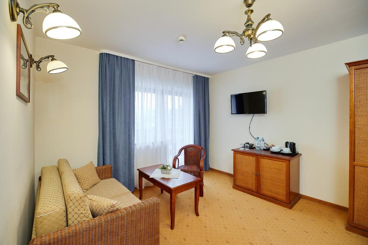 Hotel Burkaty Бялка Татранска Екстериор снимка