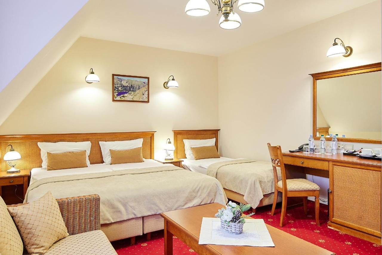 Hotel Burkaty Бялка Татранска Екстериор снимка